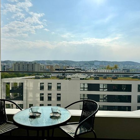 Apartamenty Portova Q4Apartments กดิเนีย ภายนอก รูปภาพ