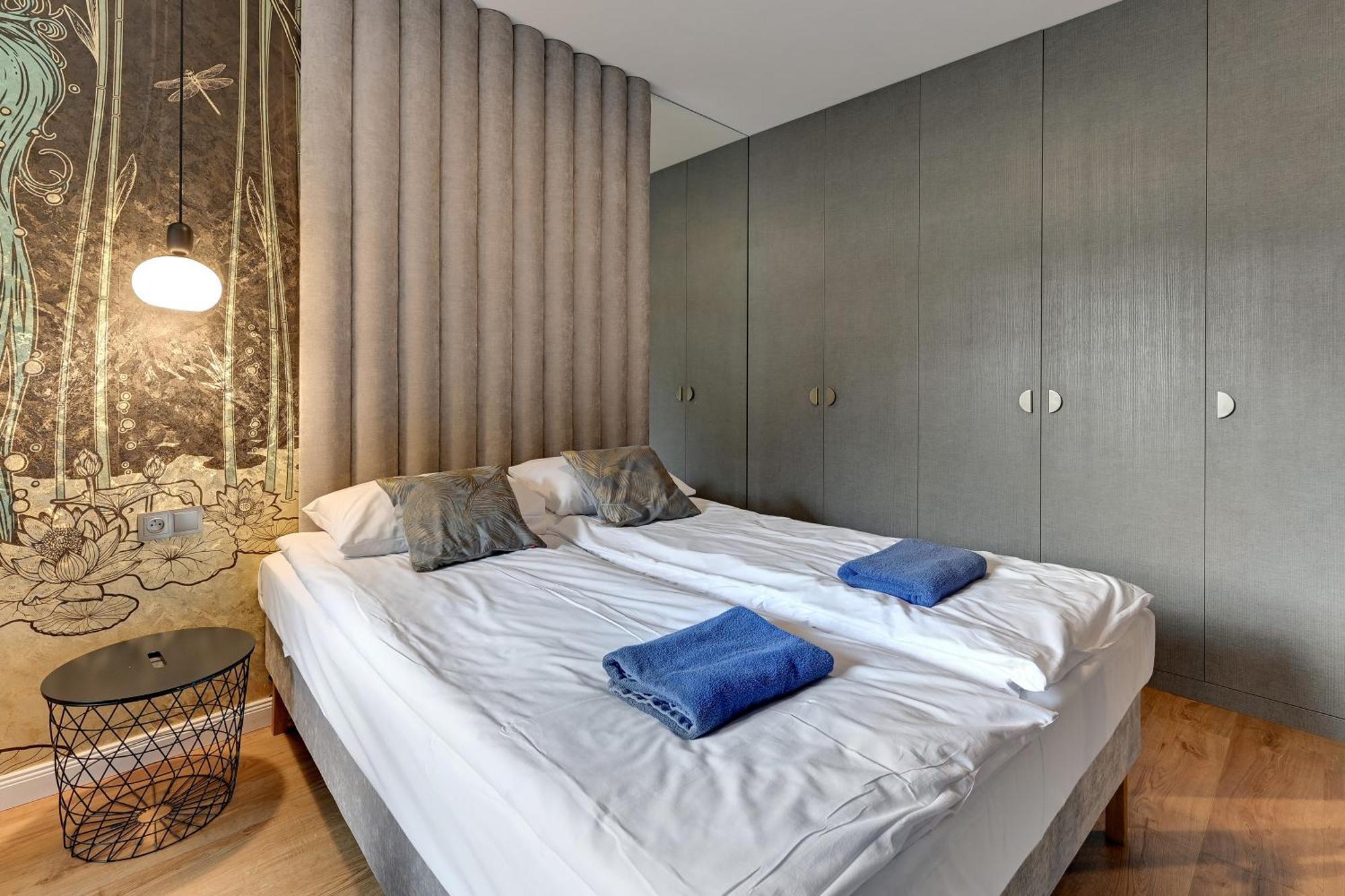 Apartamenty Portova Q4Apartments กดิเนีย ภายนอก รูปภาพ