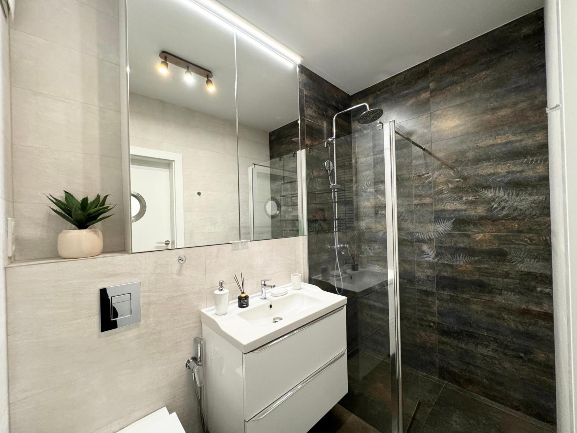 Apartamenty Portova Q4Apartments กดิเนีย ภายนอก รูปภาพ